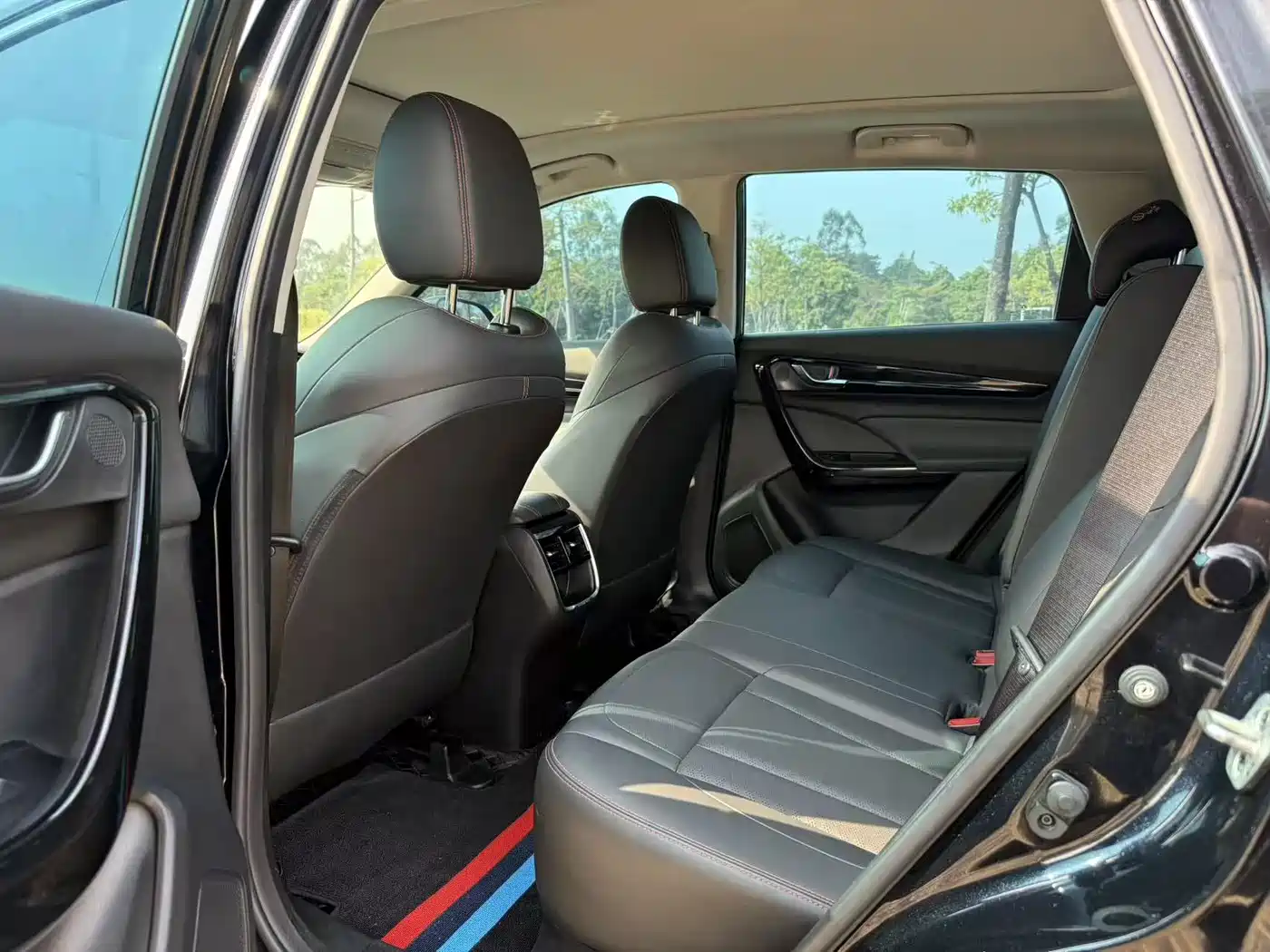 DONGFENG AX7