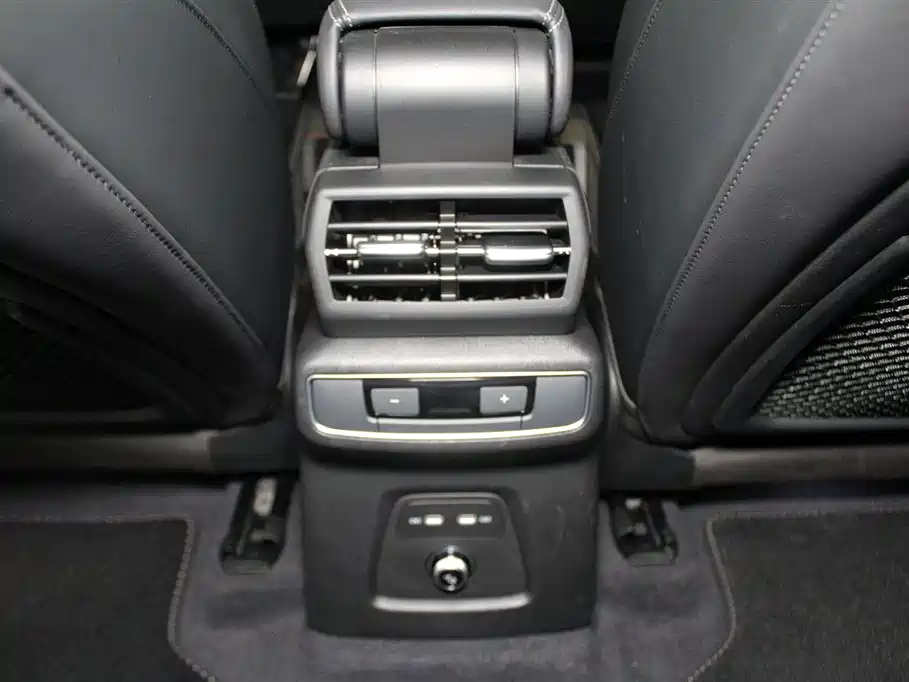 Audi Q4 e-tron 2024 40 e-tron Creation Edition фото 10