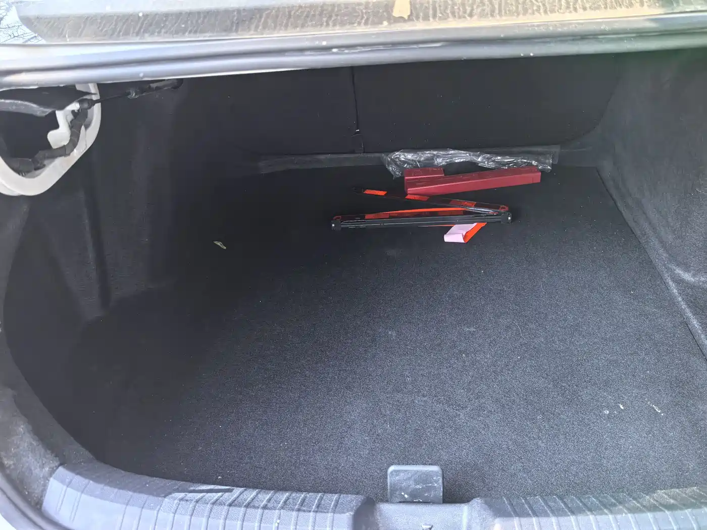 Volkswagen Sagitar 2024 300TSI DSG Surpass Edition фото 12