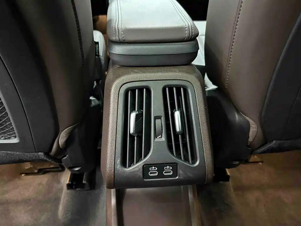 BMW X1 2023 sDrive20Li X Design Package фото 15