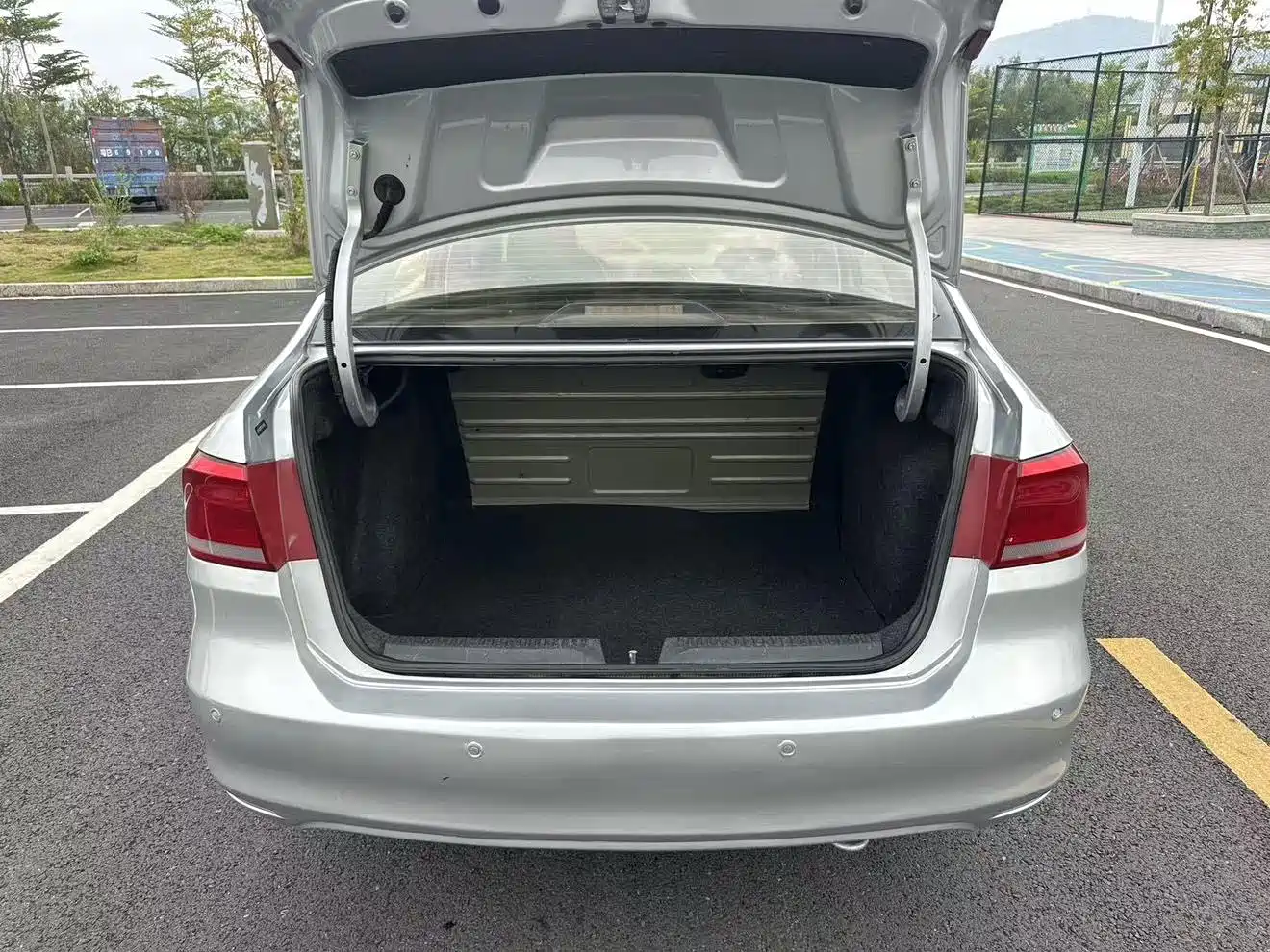Volkswagen Santana 2013 1.6L Automatic Trend Edition фото 18