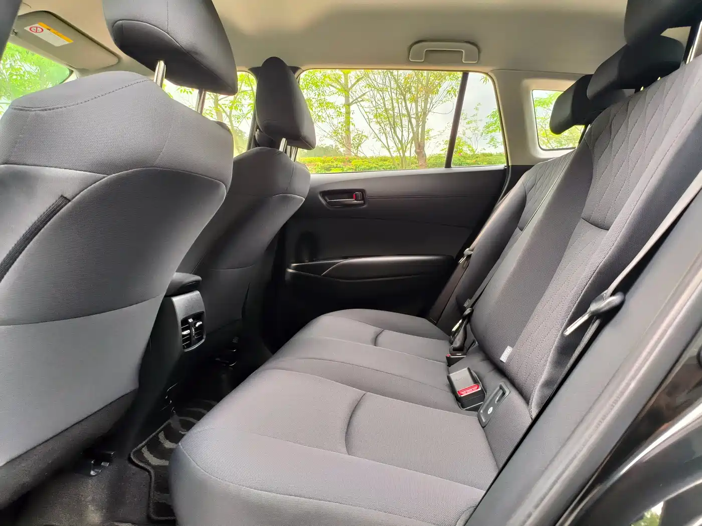 Toyota Corolla Cross 2023 Hybrid 2.0L Pioneer Edition фото 7