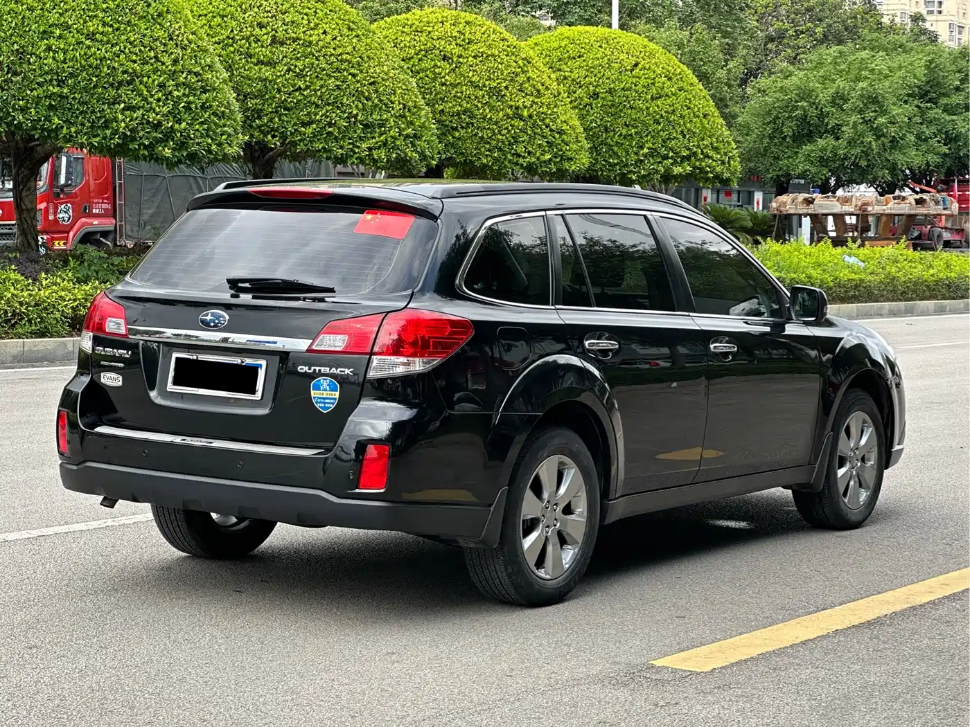 Subaru Outback 2011 2.5i Luxury Edition фото 6