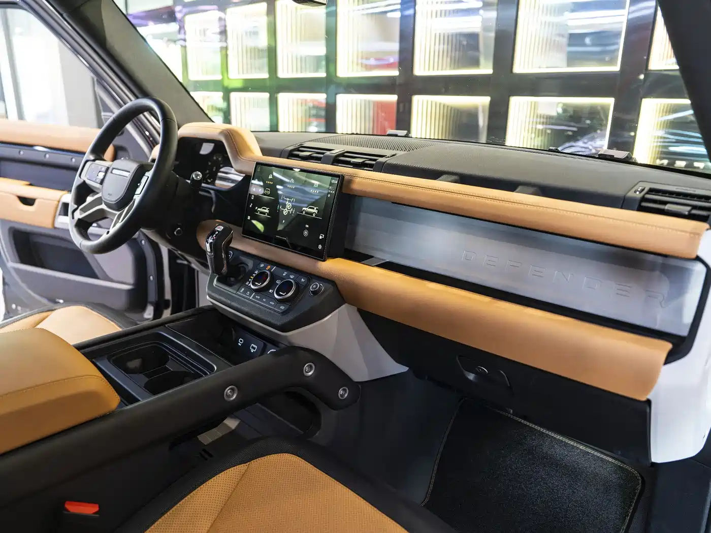 Land Rover Defender 2024 110 3.0T P400 X-DYNAMIC HSE фото 16