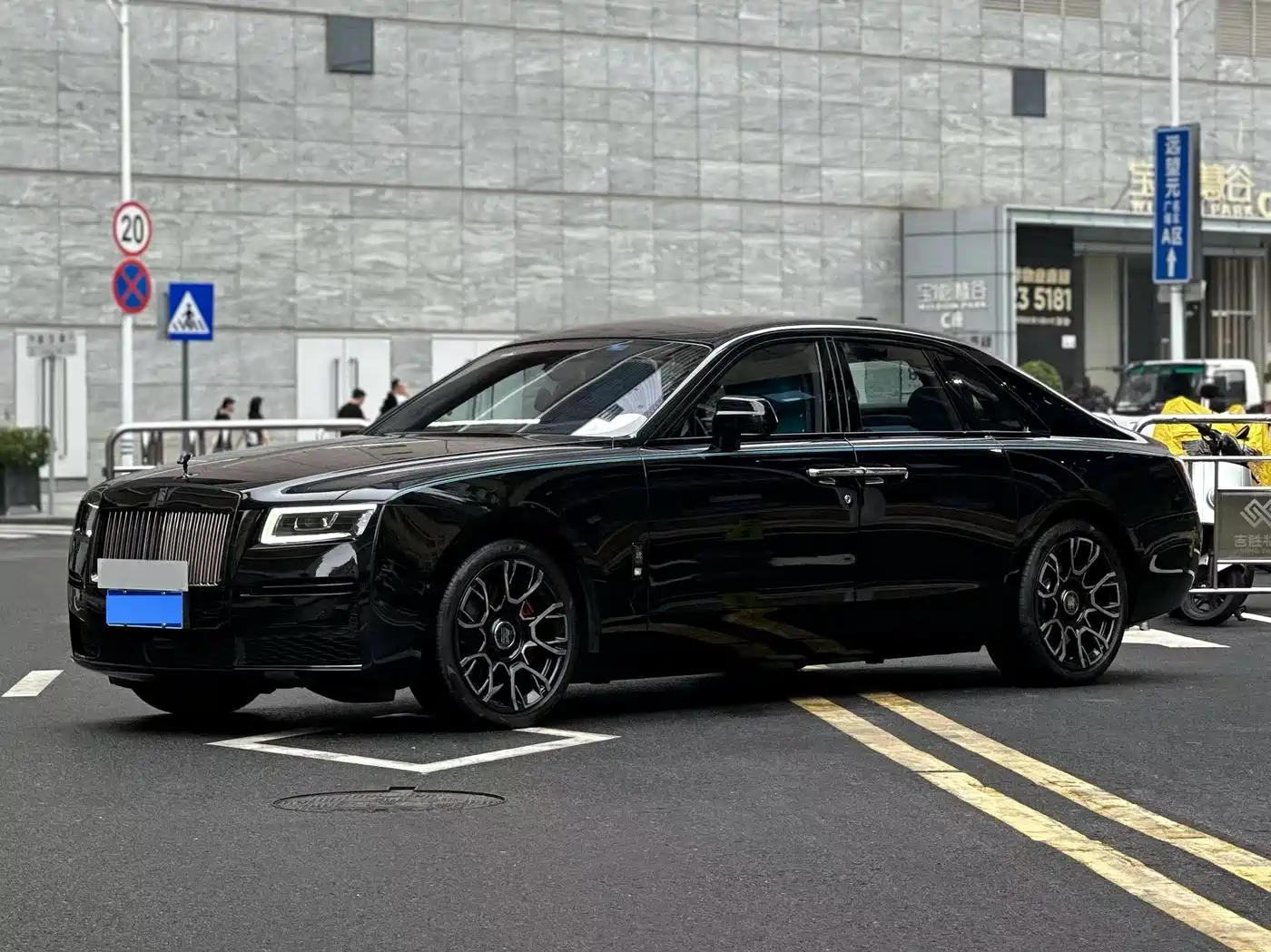 Rolls-Royce Ghost 2023 2022 6.7T Black Badge