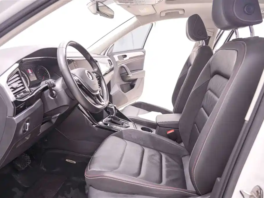 Volkswagen Tayron 2022 280TSI 2WD Luxury Smart Connect Edition фото 16