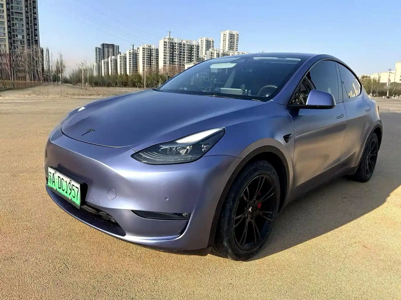 TESLA MODEL Y
