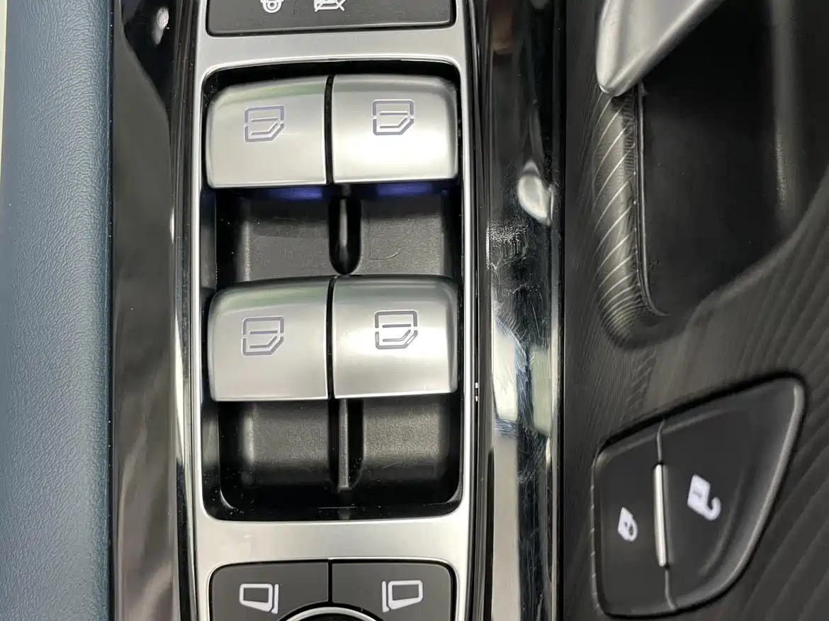 Voyah Auto VOYAH FREE 2021 AWD Standard Range Extender Exclusive Luxury Package фото 10
