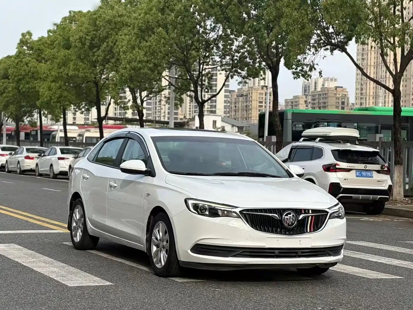 Buick Excelle 2018 15T Dual Clutch Elite (China V) фото 2