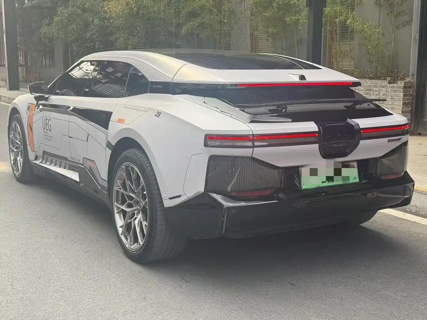 HiPhi Z 2023 4-Seater Edition фото 6