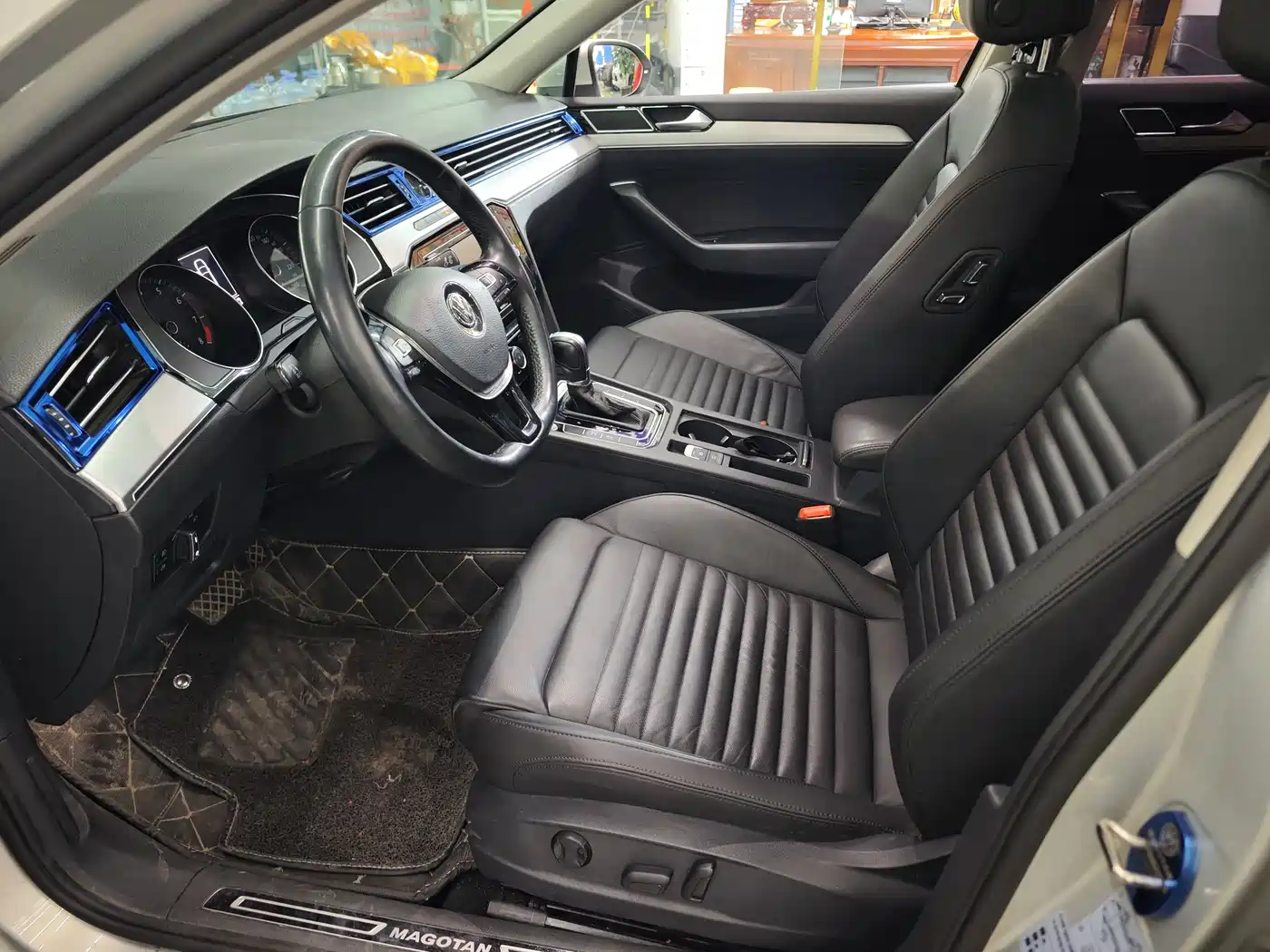 Volkswagen Magotan 2017 330TSI DSG Luxury фото 8