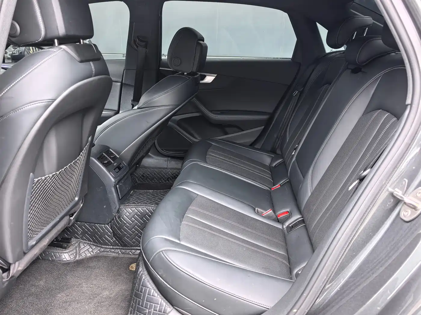 Audi A4L 2024 40 TFSI Luxury Dynamic фото 11