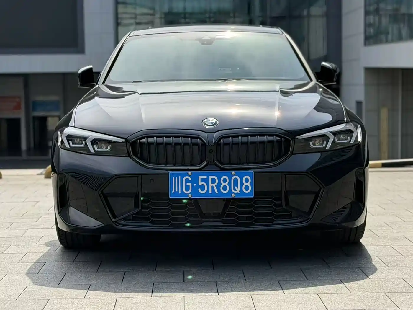 BMW 3 Series 2025 330Li M Sport Night Edition фото 2
