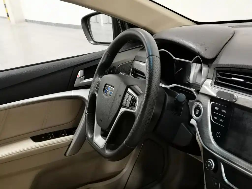 Фото 22 - Geely Emgrand