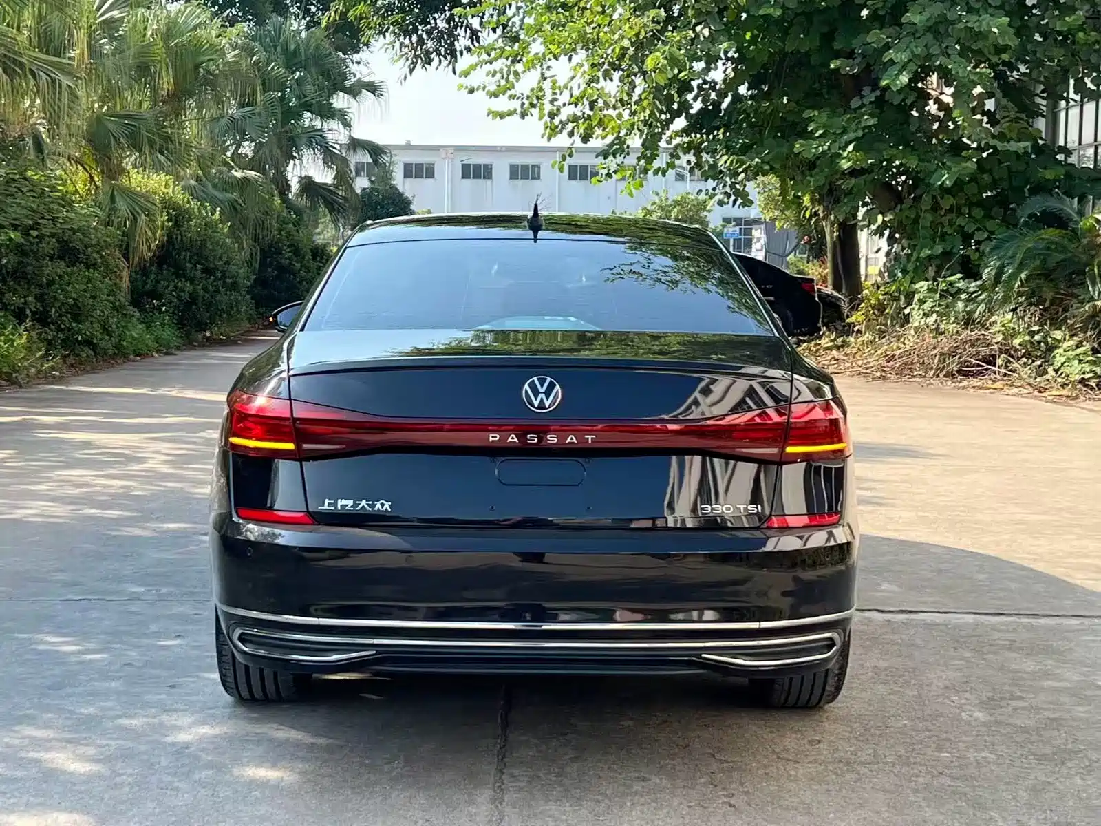 Photo 5 - Volkswagen Passat
