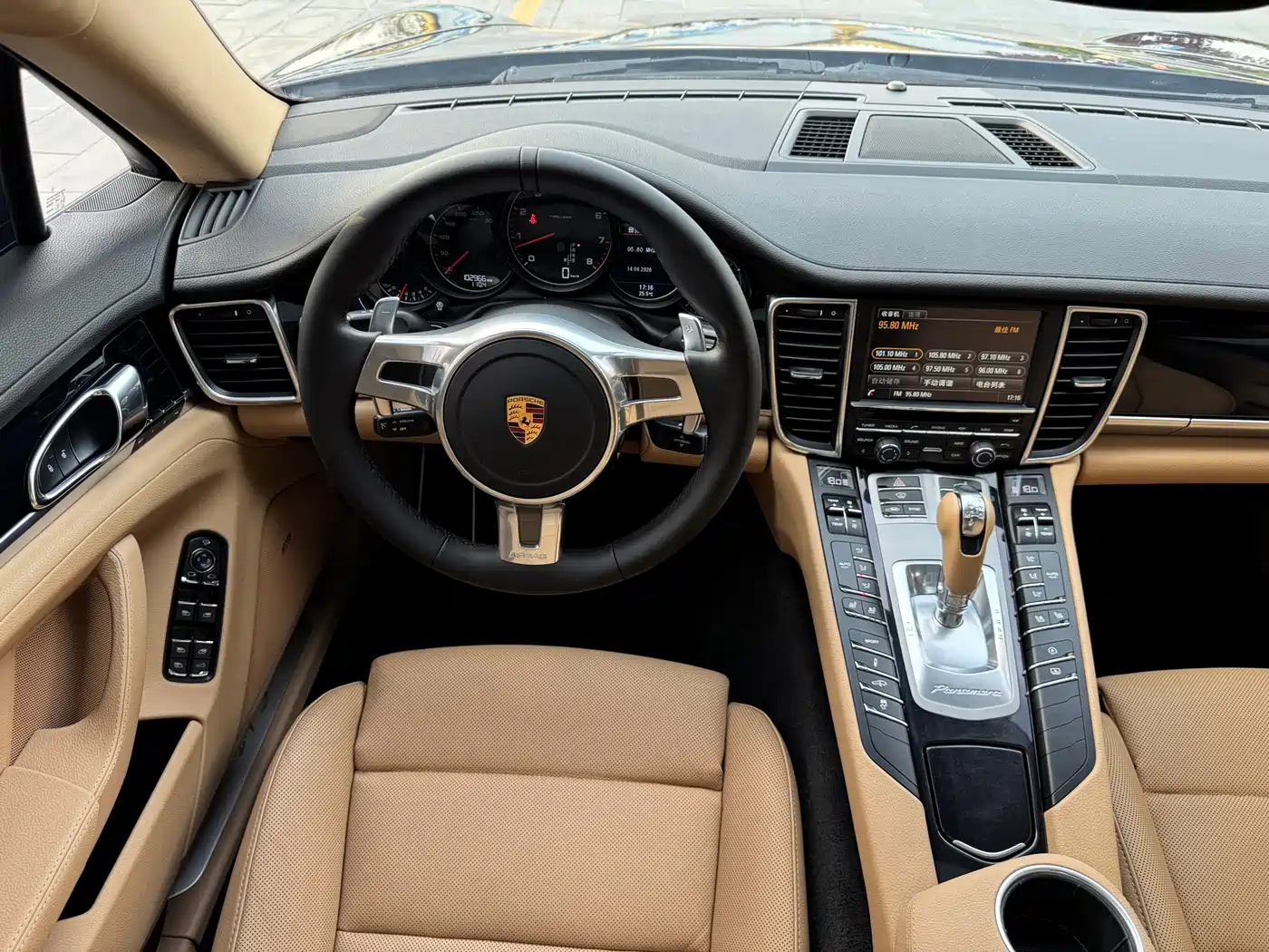 Porsche Panamera 2016 Panamera Edition 3.0T фото 20