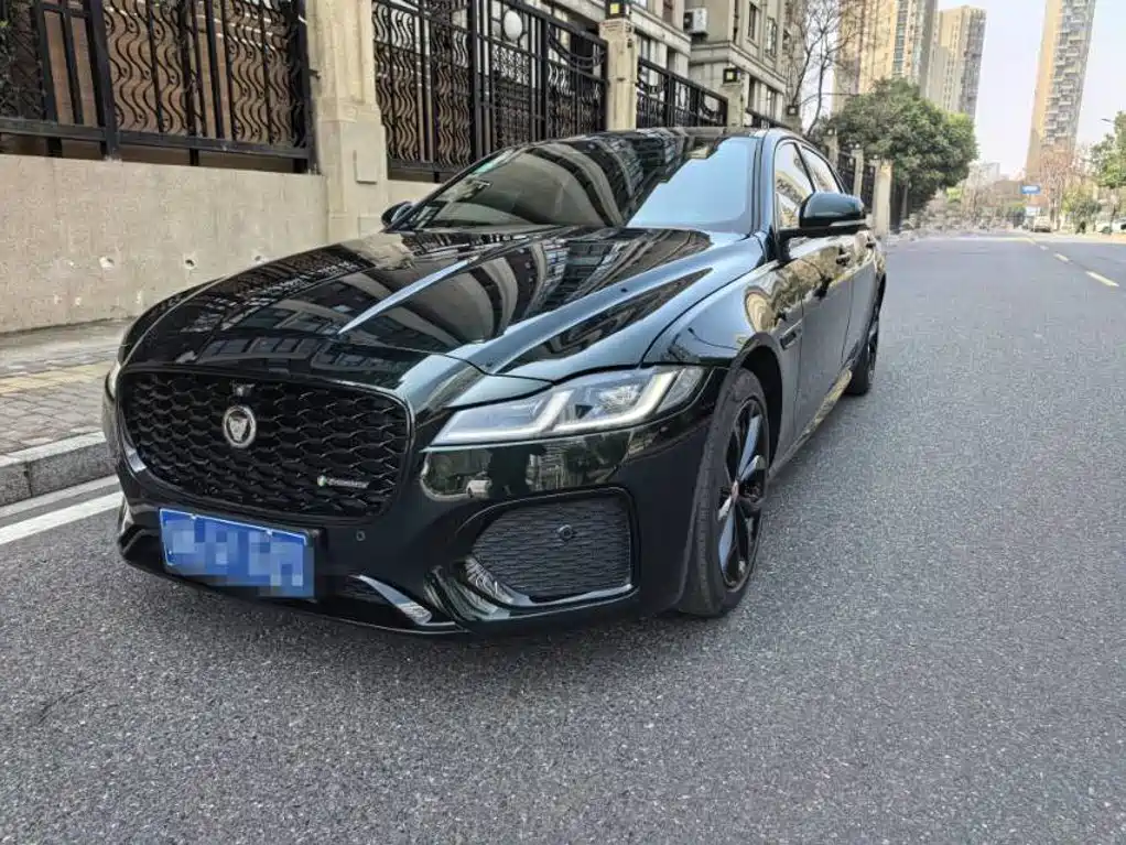 Jaguar XFL