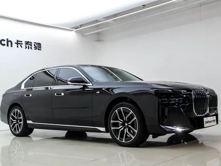 BMW 7 Series 2023 Model 735Li M Sport Package фото 4