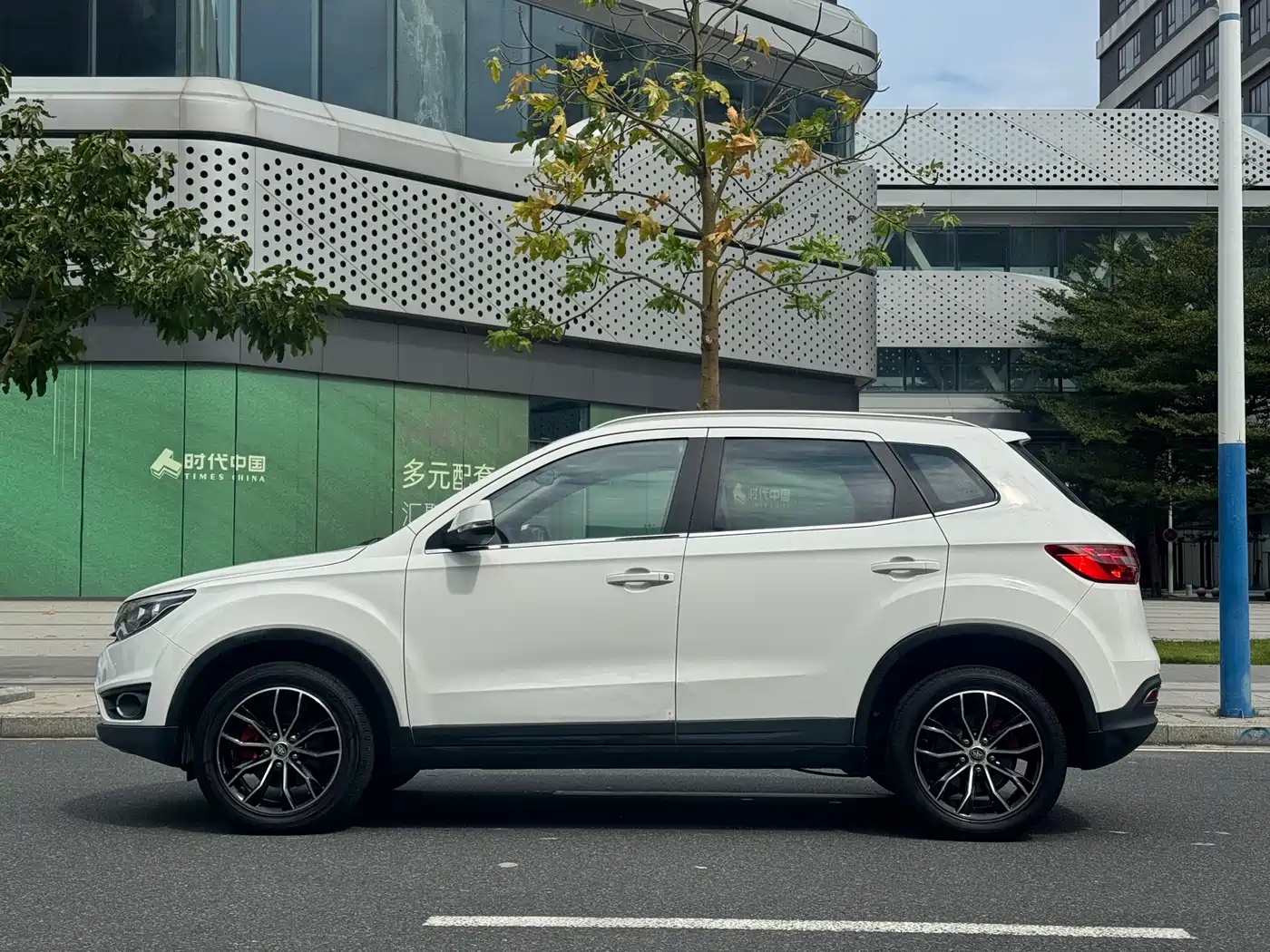 FAW Senya R7 2017 2017 Model 1.6L Manual Luxury