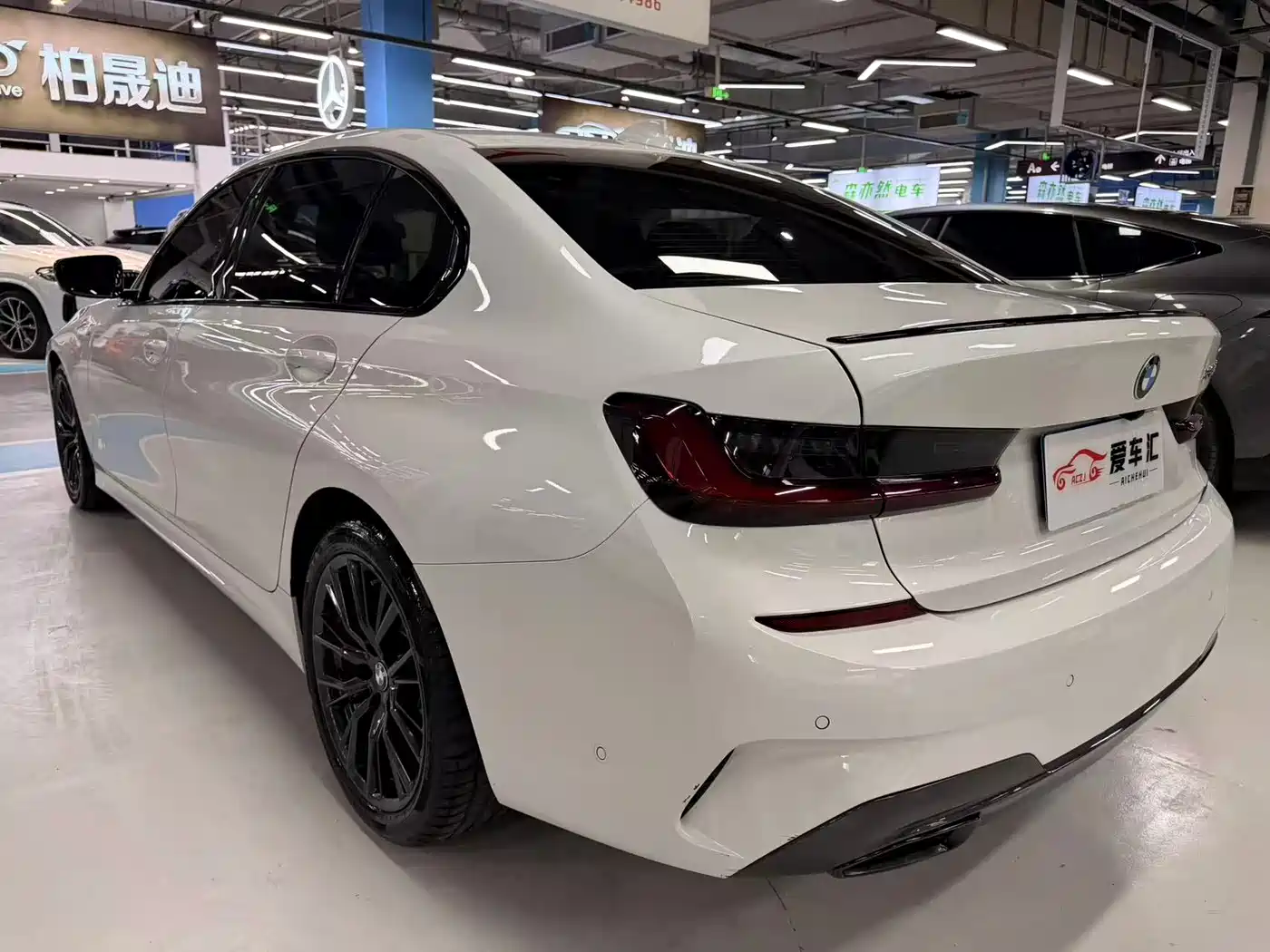 BMW 3 Series 2021 325Li M Sport Night Edition фото 13
