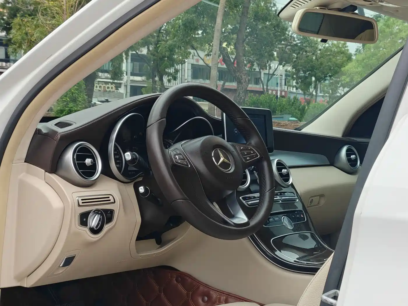 Mercedes-Benz C-Class 2015 C 200 L фото 30