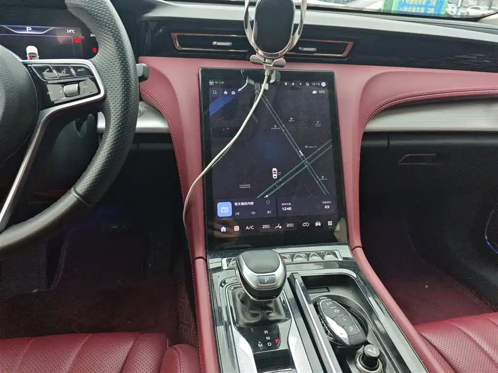 Hongqi H5 2023 2.0T Auto Smart Connect Flag Enjoy фото 9