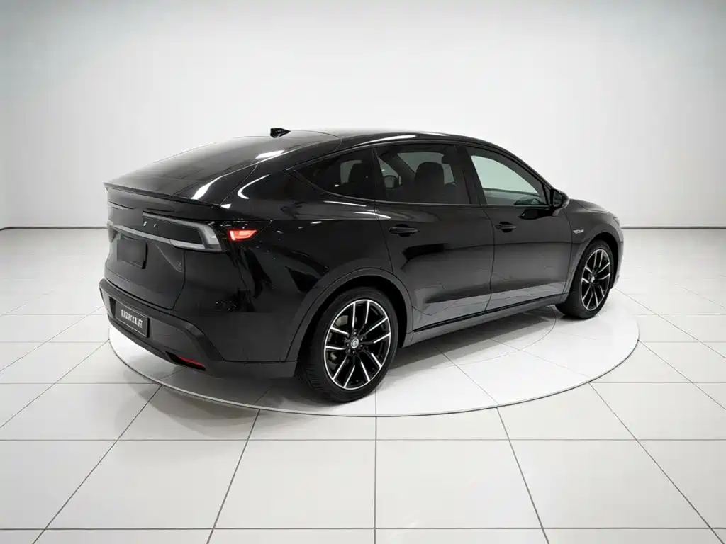 Tesla Model Y L 2026 2025 Facelift Long Range AWD