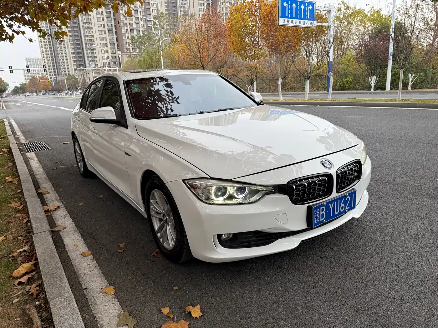 BMW 3 Series (Import) 2013 320i Fashion Model фото 3