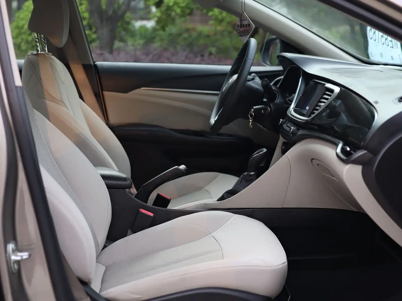 Фото 17 - Buick Excelle