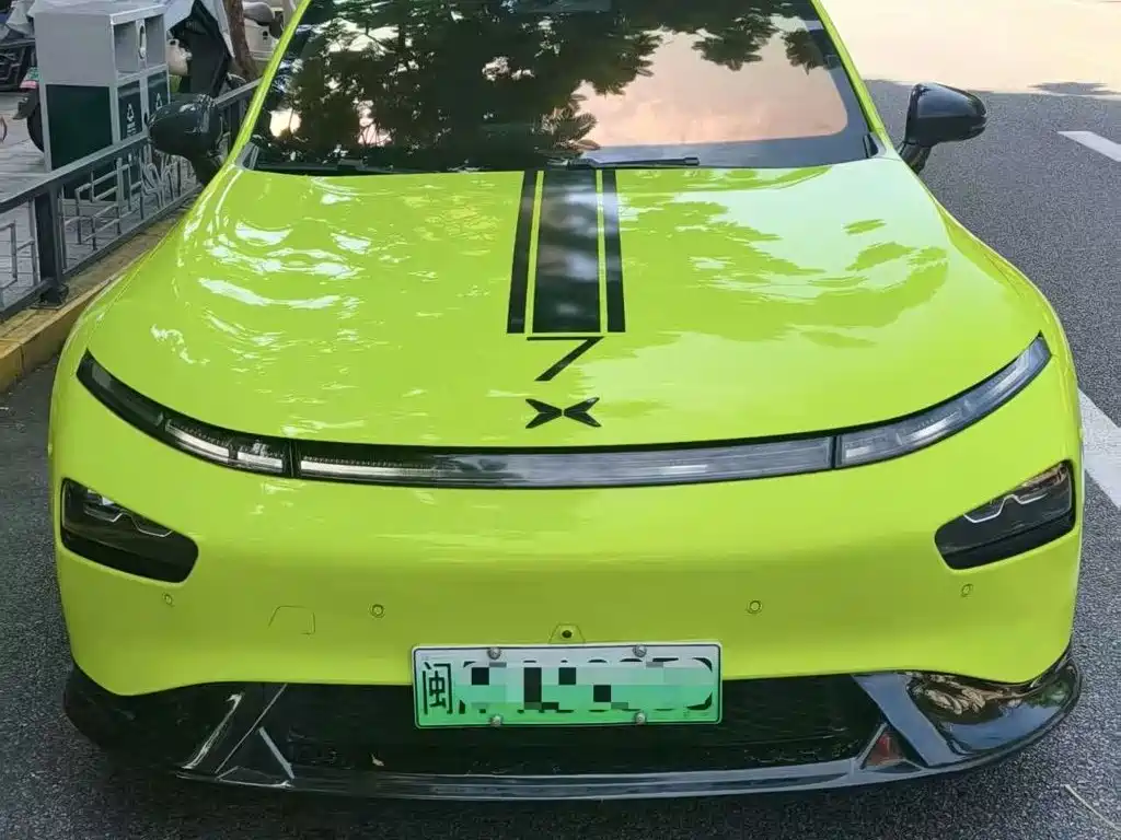 Фото 2 - XPeng P7