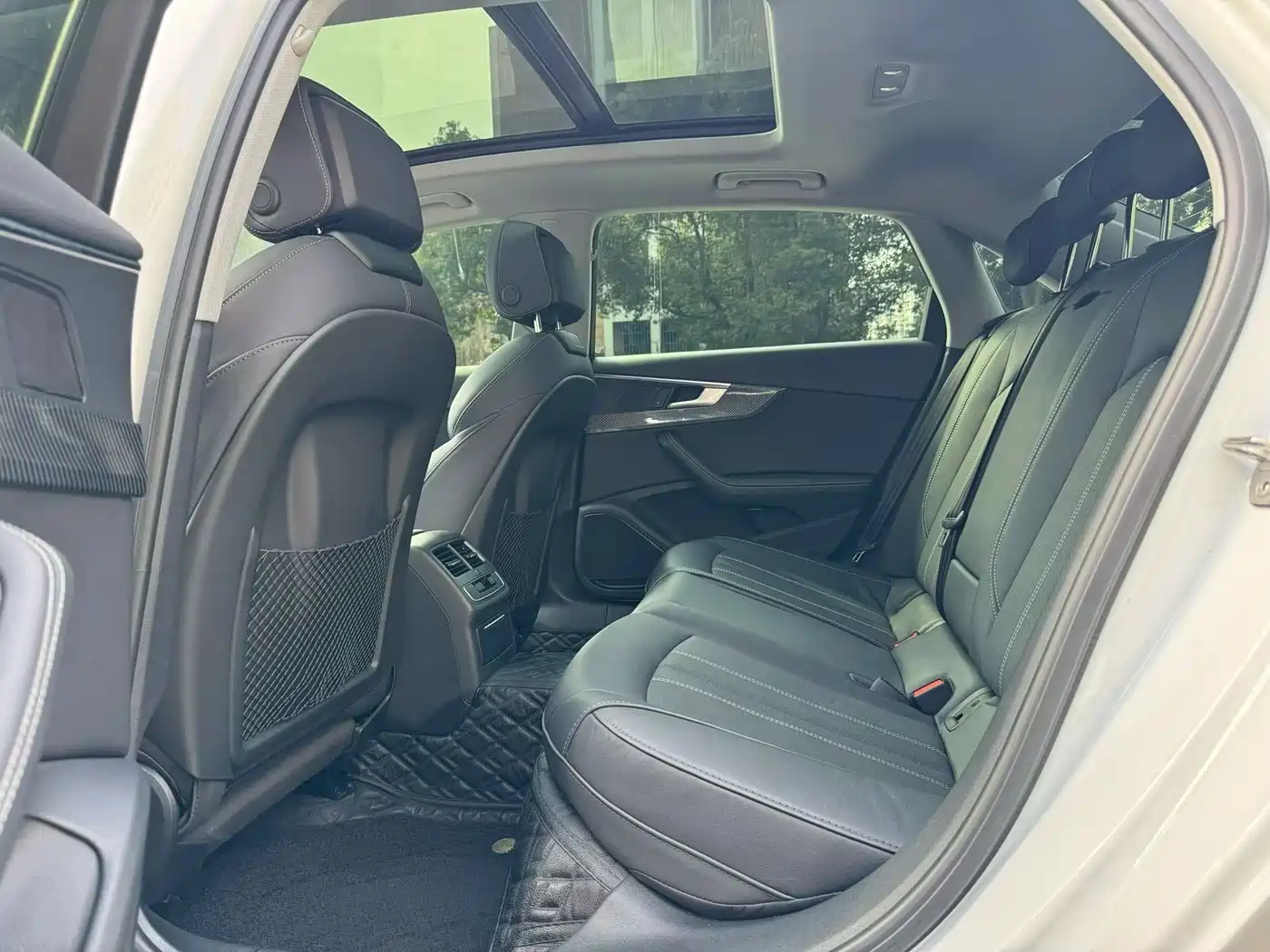 Audi A4L 2022 40 TFSI Luxury Dynamic фото 6