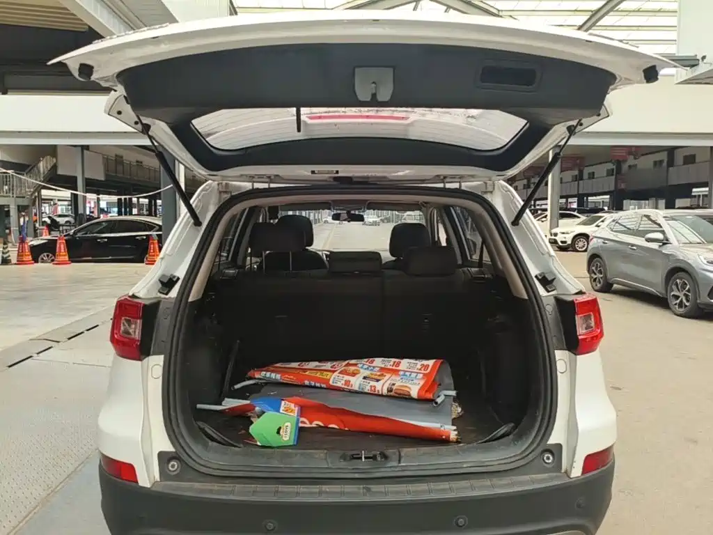Photo 19 - Changan CS75