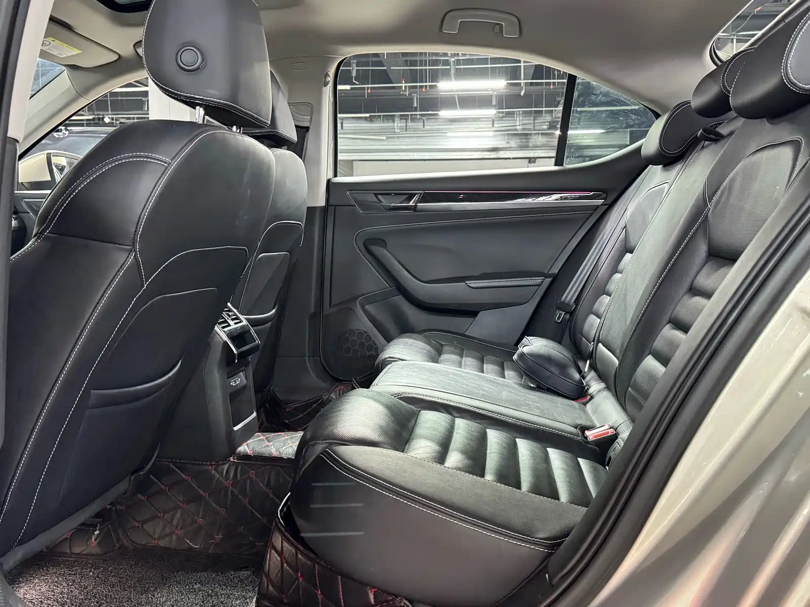 Photo 15 - Škoda Superb