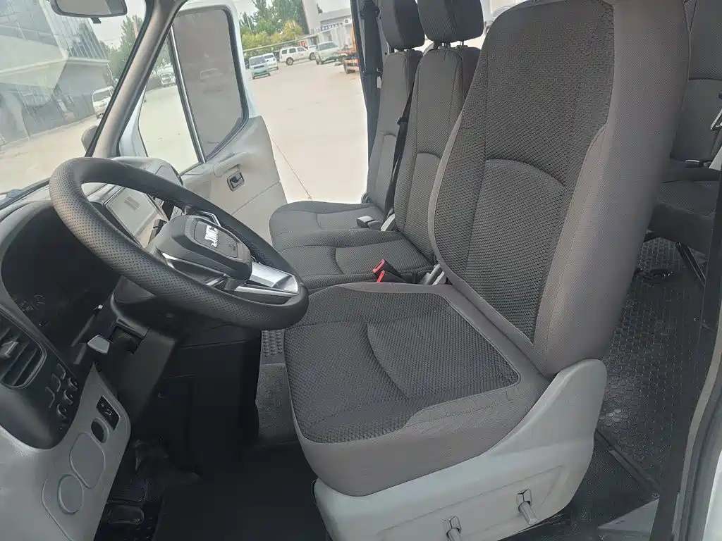Jiangling Tesun 2019 2017 2.8T Commercial Transport Short Wheelbase Medium Roof 6/7/8 Seats JX493