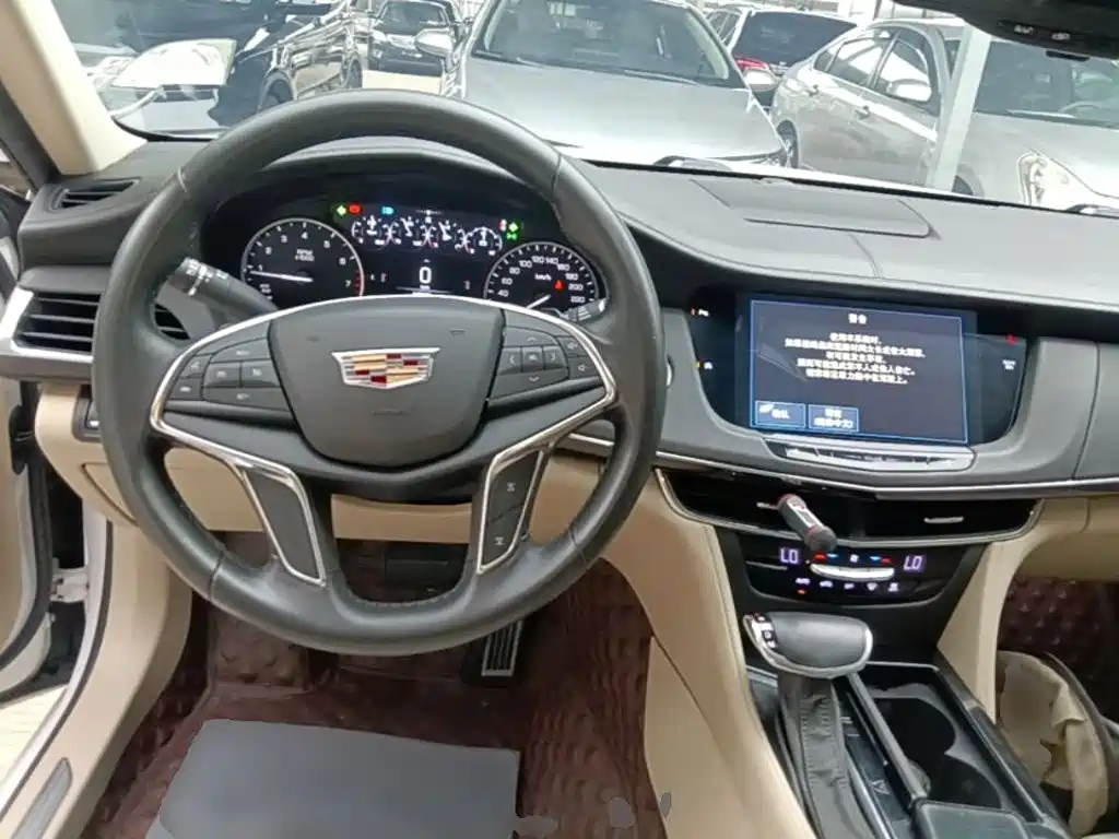 Фото 11 - Cadillac CT6