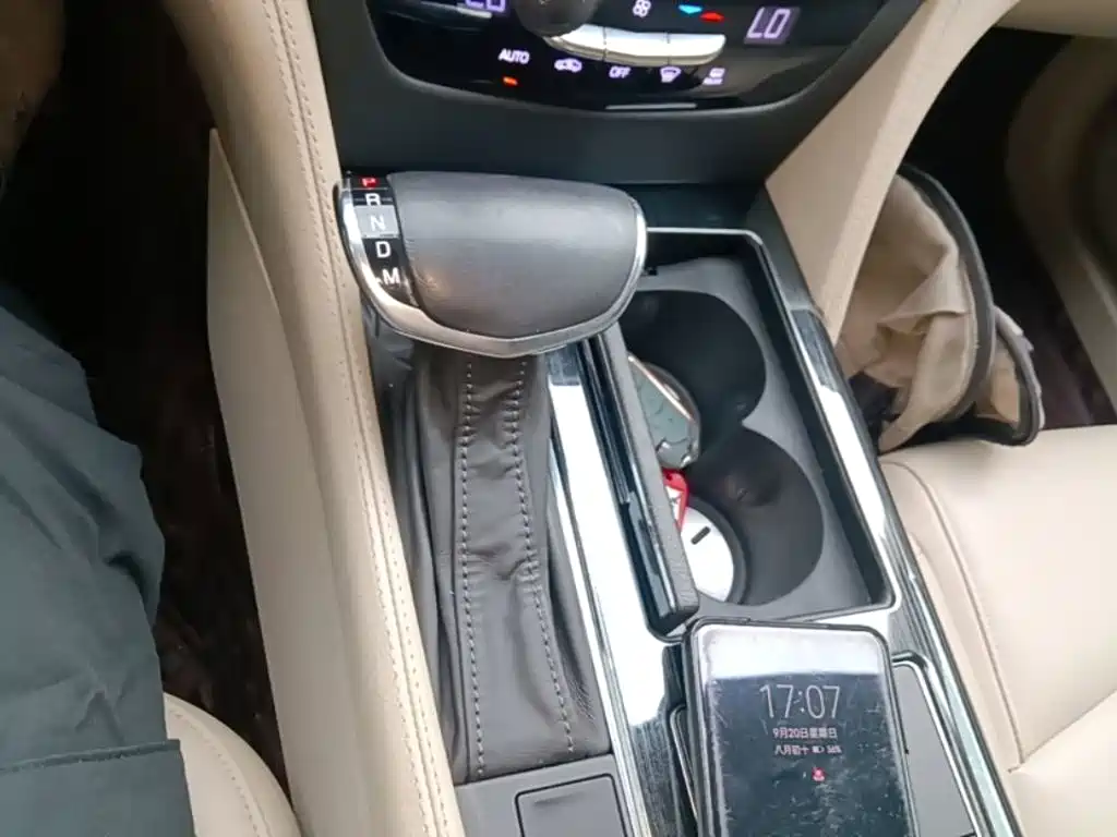 Фото 14 - Cadillac CT6