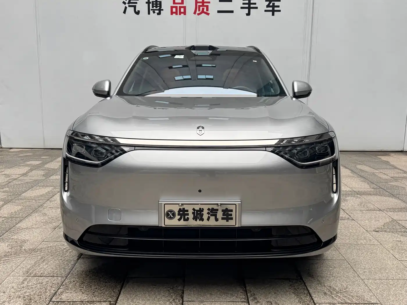 AITO Wenjie AITO M8 2025 Model Extended Range Ultra Edition 53.4kWh 5-Seater фото 2