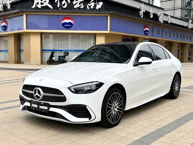 Mercedes-Benz C-Class 2024