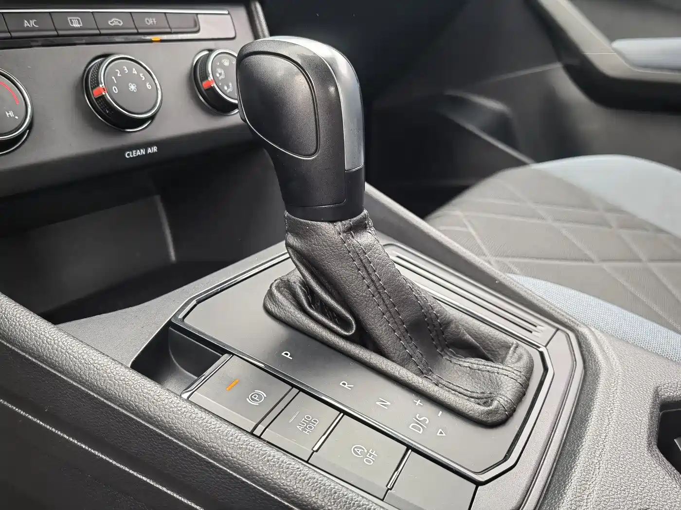 Volkswagen Lavida 2024 Model 1.5L Automatic Delight Edition фото 15
