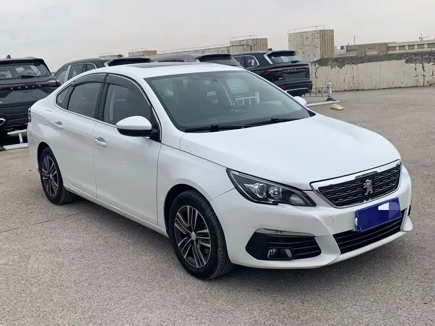 Peugeot 308 2016 1.6L Automatic Luxury фото 3