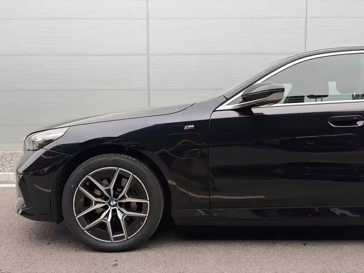 BMW i5 2025 2024 eDrive 35L M Sport Package