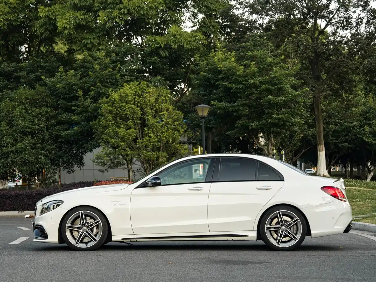 Mercedes-Benz C-Class AMG 2019 AMG C 63 фото 3