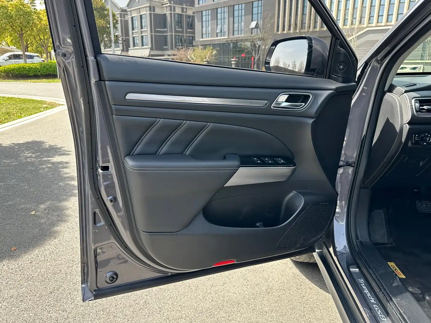 GAC Trumpchi Trumpchi GS8 2020 Model 390T FWD Luxury (7-seater) фото 5