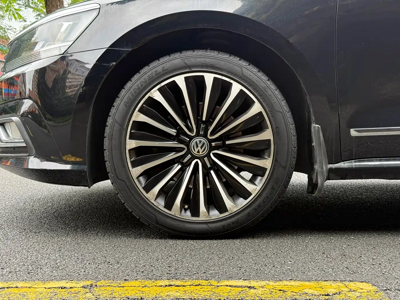 Volkswagen Passat 2017 330TSI DSG Luxury фото 17