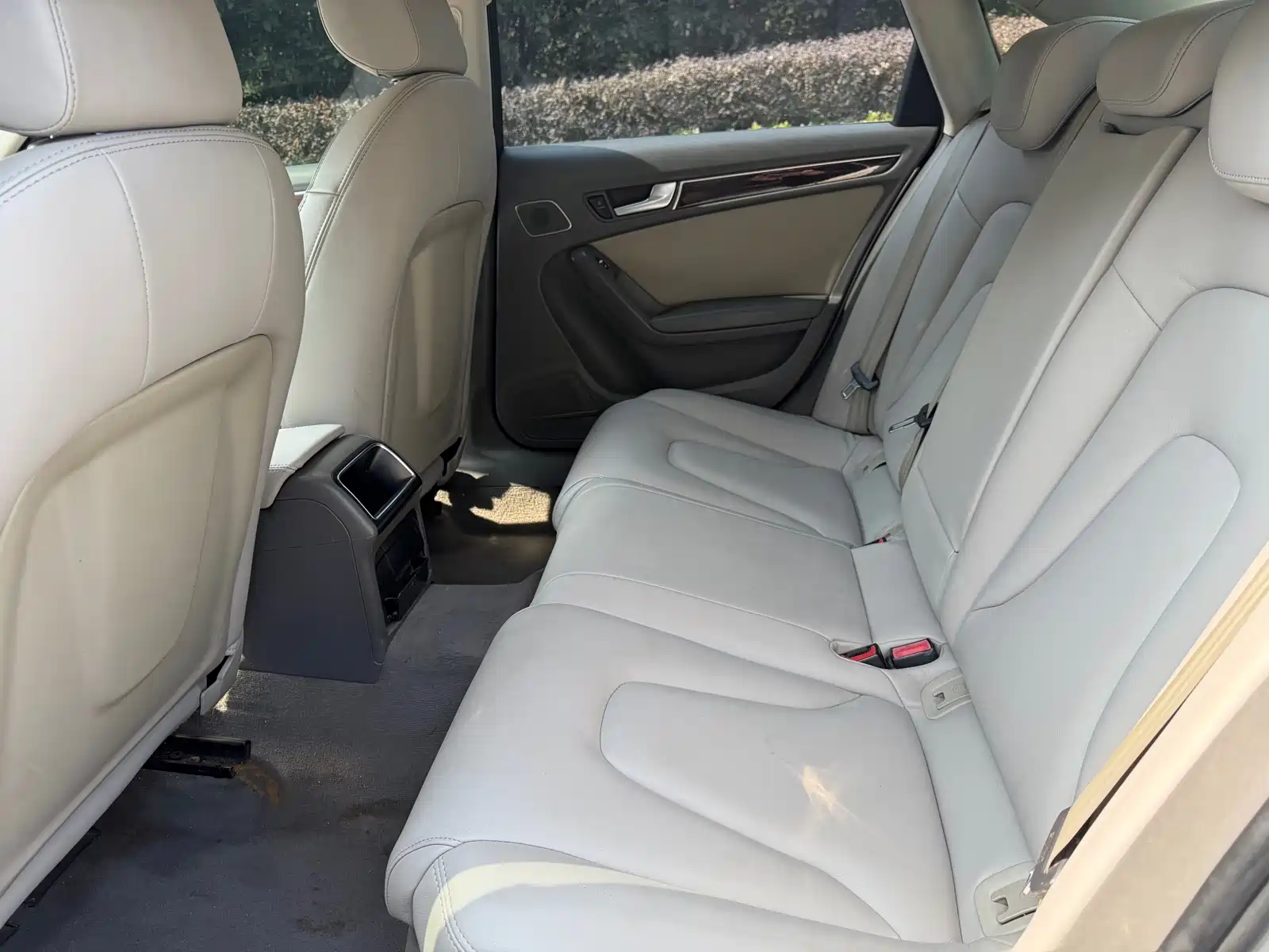 Фото 10 - Audi A4L