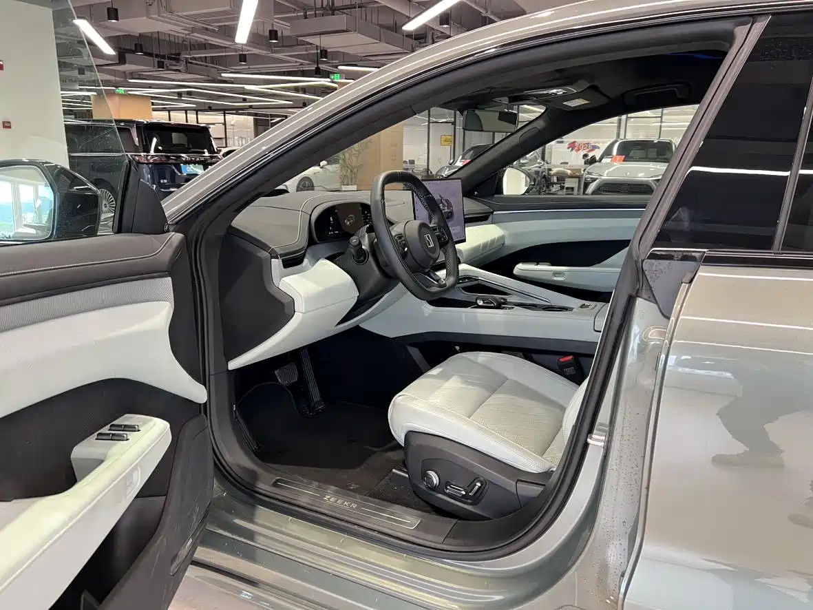 ZEEKR EXTREME KRYPTON 001