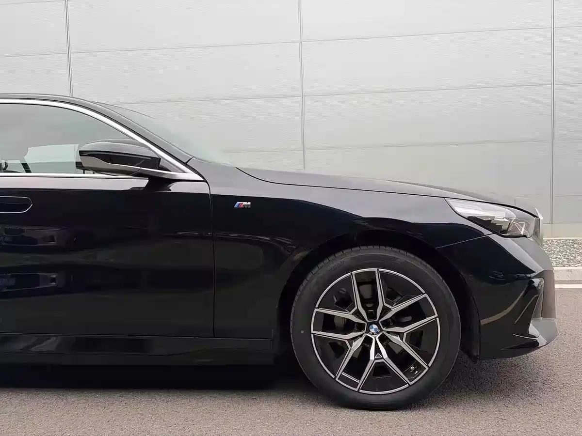 BMW i5 2025 2024 eDrive 35L M Sport Package