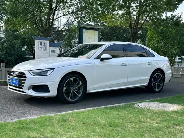 Audi A4L 2021
