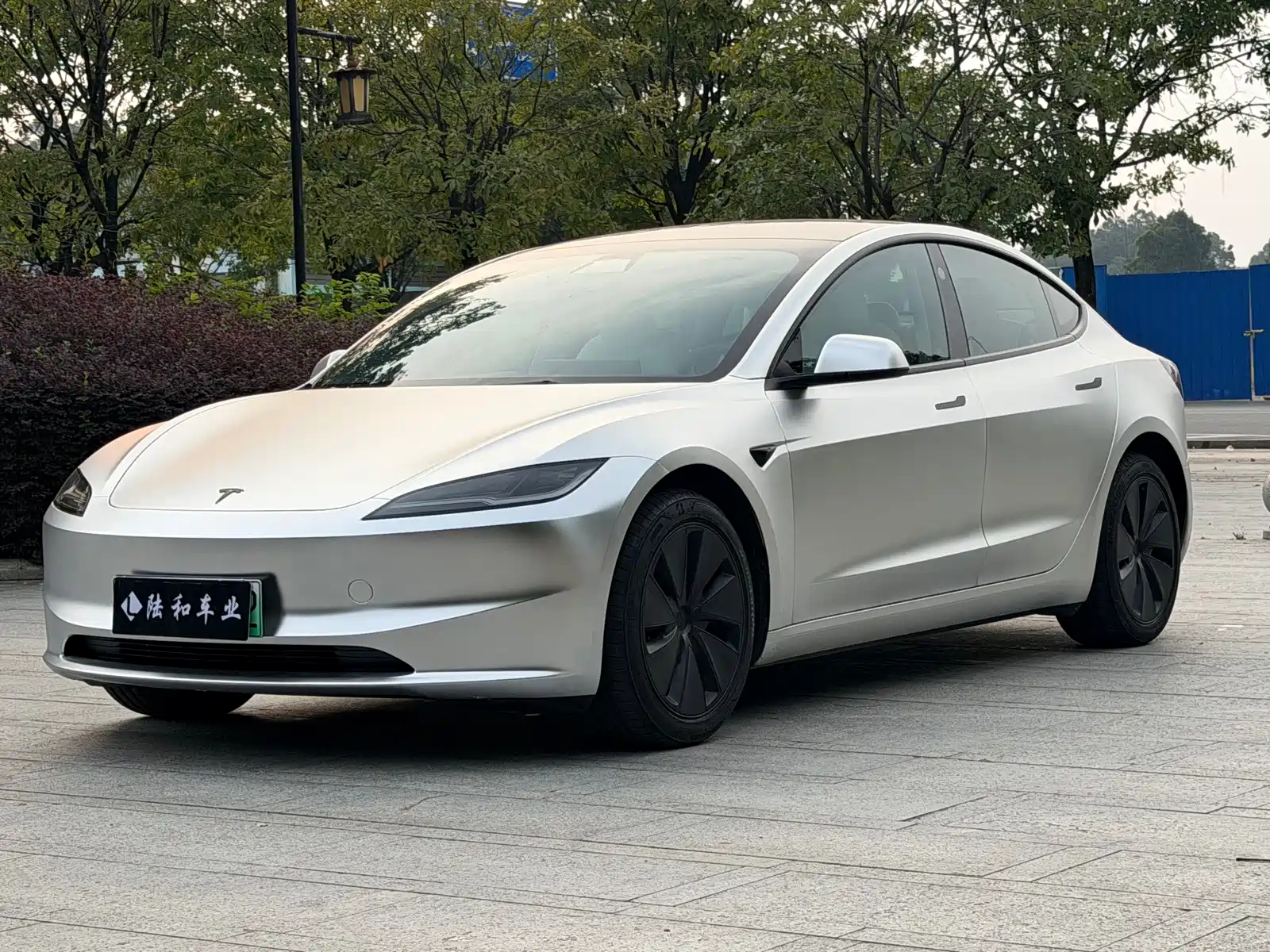 Фото 1 - Tesla Model 3
