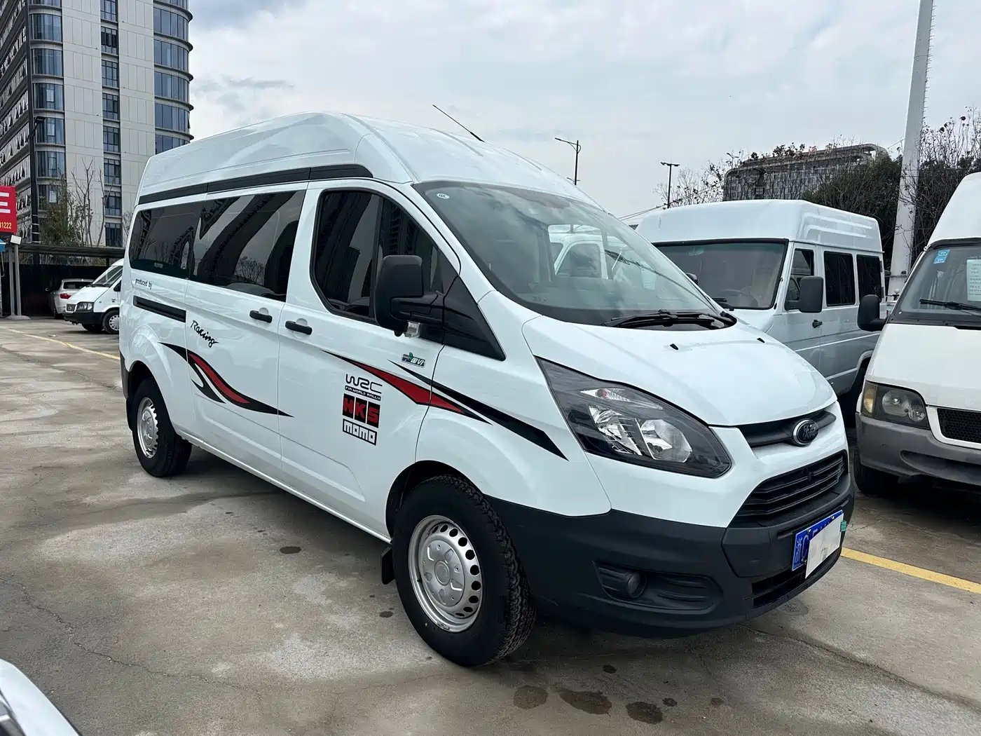 Ford Transit 2023 2023 Model 2.0T Diesel Manual Multi-Purpose Commercial Vehicle Medium Wheelbase Medium Roof 5/6-Seater